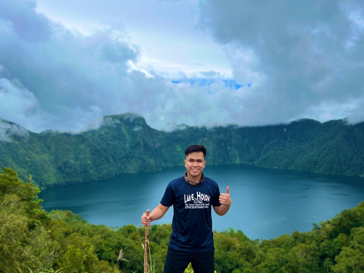 Earneeeest's tweet photo. Hiking proves that having different paces in reaching the goal is okay. Just enjoy the process. (1/3)
#holonized https://t.co/YIOz0m5mEq