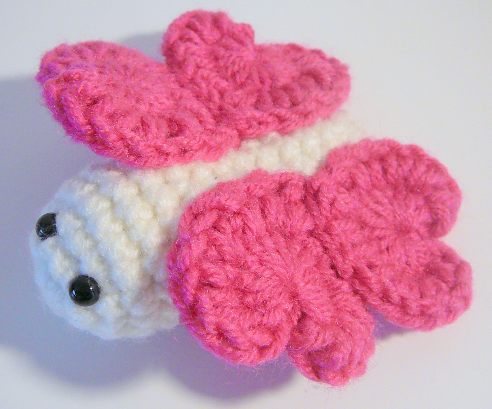 Sheppardsknits's tweet image. A perfect little summer friend! Check out this cute little butterfly!

ribblr.com/pattern/amigur… 

#crochet #crochetersofinstagram #crochetaddict #ilovecrochet #yarnaddict #crochetpattern #crochetpatternseller #hgsdesigns #crocheteveryday #ribblrit #butterfly #amigurumi