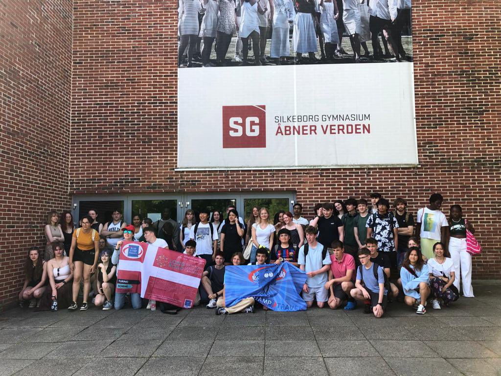 Exciting start to Long Road Sixth Form's Denmark trip as they explore Silkeborg Gymnasium! 🇩🇰 #StudyAbroad #SchoolTrip #Denmark @LR6FC @TuringScheme_UK @silkeborggym