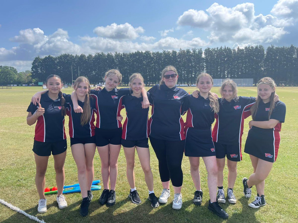 Good luck to our u15 girls cricket team today who are representing the school in the Hampshire Softball Cricket competition 🏏 #teammayfield