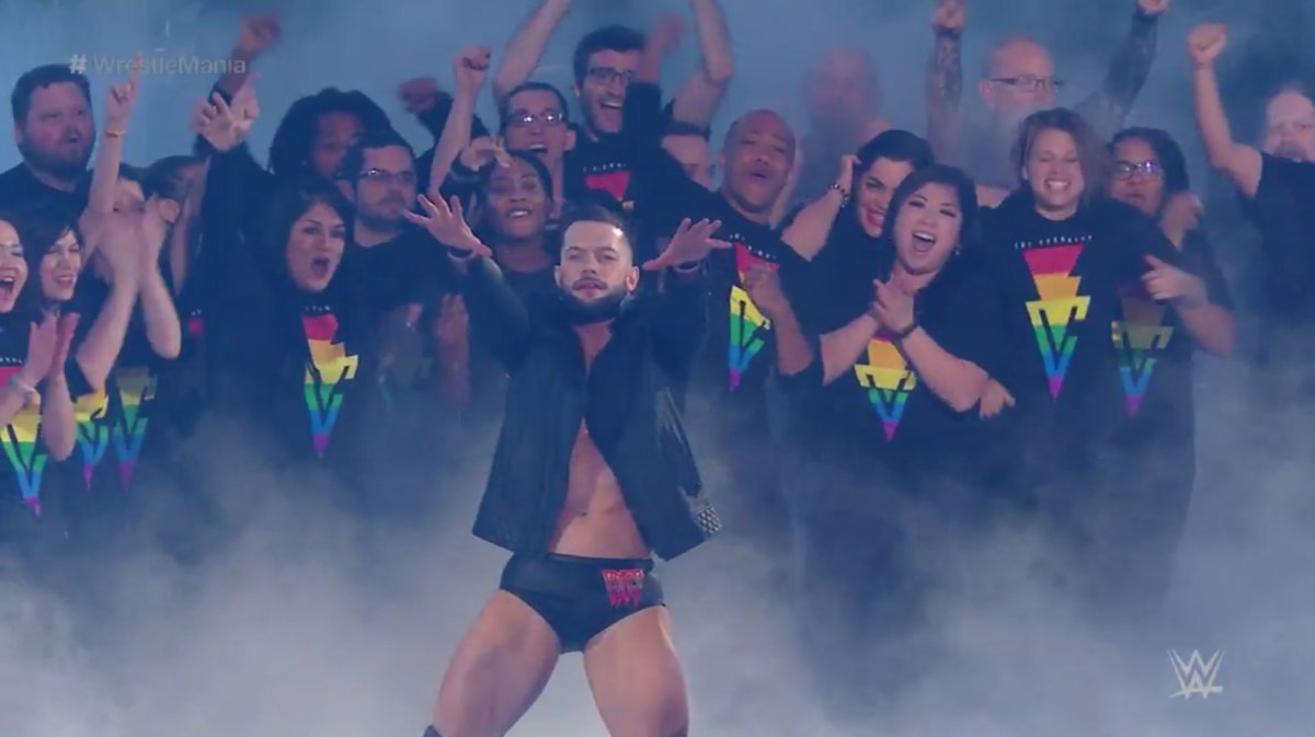 V1_OSW's tweet photo. This was literally at WrestleMania https://t.co/cXGdqyHOwr
