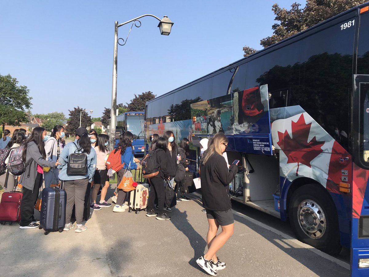 Ottawa here we come! Our Grade 8s are so excited for their graduation trip! @LN10Alvarez <a href="/LC2_TDSB/">Learning Centre 2</a> <a href="/TDSB/">Toronto District School Board</a>