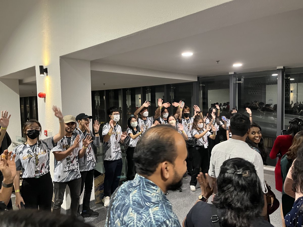 ex5_prime's tweet photo. Never been to a concert where Karthik sang
Never been to a concert in Axiata Arena
Never been to a concert where they performed all these wonderful song
So yeah I enjoyed so much... with much love
#heartsofharris4  #HeartsofHarris https://t.co/SevQ5cOStX
