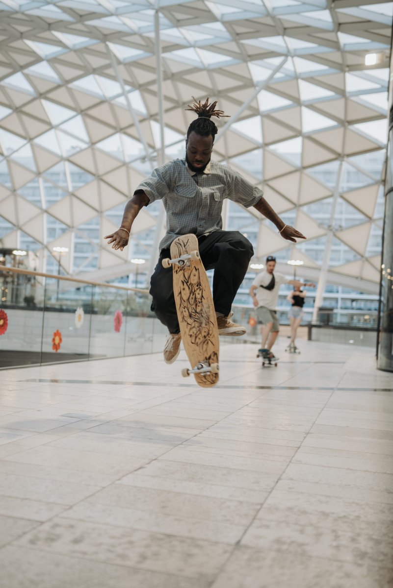 Blogwhv's tweet image. Quelques clichés de notre première soirée #ApérOZTour à #Marseille ! Merci aux participants ! Venez trinquer et parler #PVT #Australie :   
📅  Le 20 juin à #Lyon  
📅  Le 27 juin à #Paris   

Les infos ici 👉 : bit.ly/3IMwGJD

@ARTICLEONZE 
@Australia 
@lescoflocs