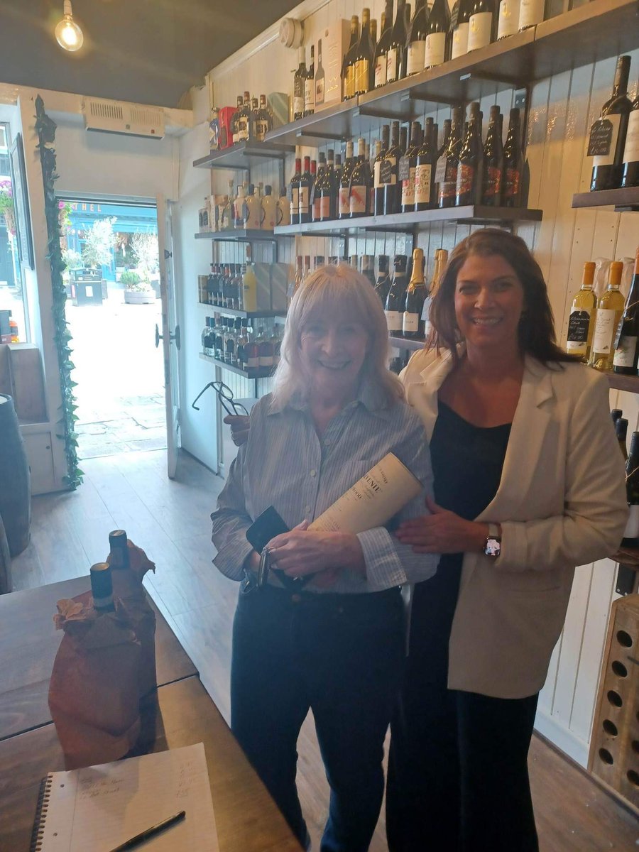 piperbottleshop's tweet photo. Hello and welcome to our first customer! We are open and hope to see you all soon 🥂🍷🥃 https://t.co/jDc6S7nNKe