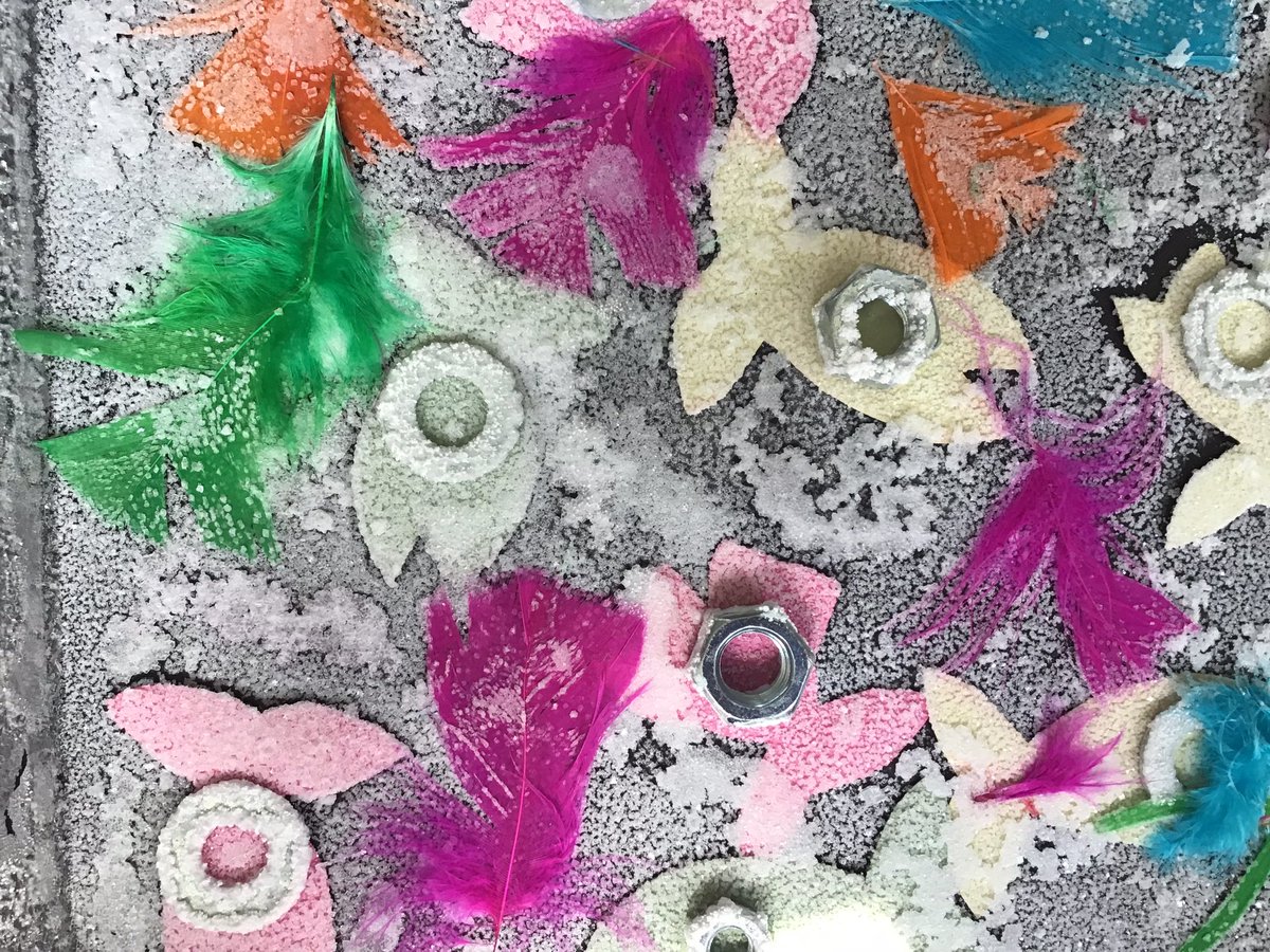 Monkhouse1's tweet photo. Nursery scientists have discovered that it IS possible to ‘get back’ the salt that we dissolved in hot water. The water evaporated, or ‘dried up’, and salt crystals were left behind. #MHPSNursery #UnderstandingWorld #UW #EarlyYears #Science https://t.co/hjrtHZpmew