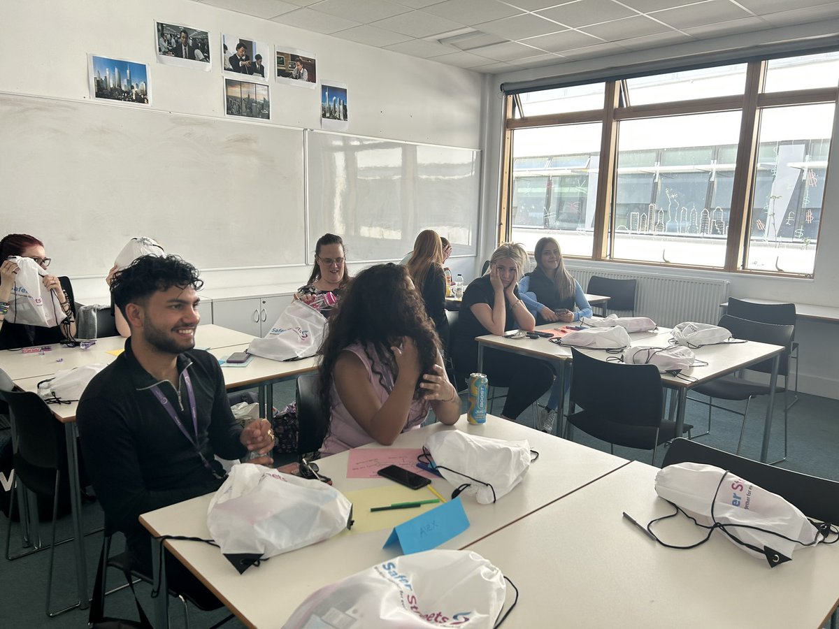 Anne Pickering #FE tweet media