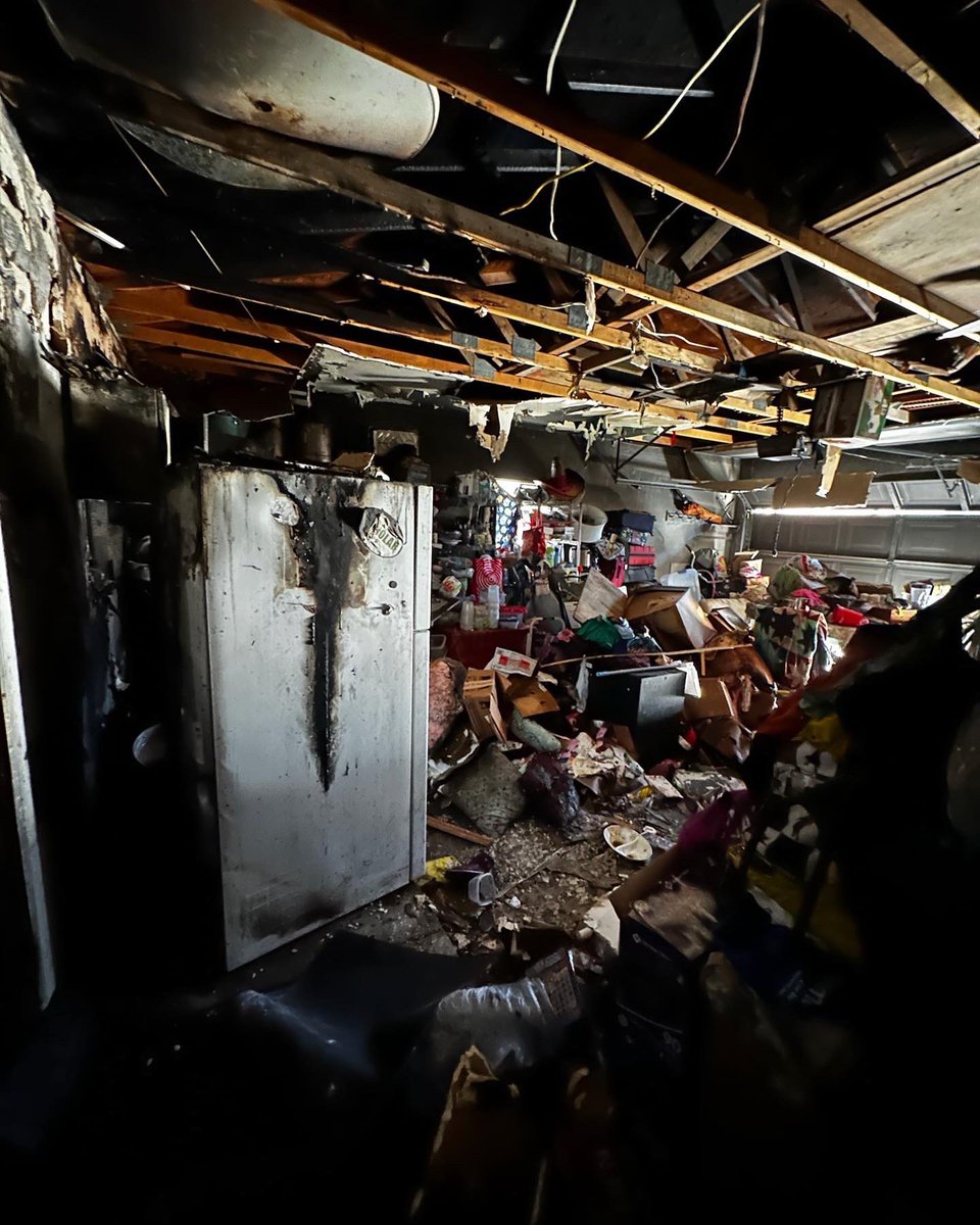 AbbottFireFlood's tweet photo. Helping people &amp; property recover! 🙏🏼🧡 #waterdamage #firedamage #smokedamage #generalcontractor #cleanup #restoration #insurance #multifamily #commercialrealestate #plumber #insurancerepair #denver #boulder  #cherrycreek #dtc #highlandsranch #castlepines #castlerock #colorado https://t.co/DWhzvaxR04