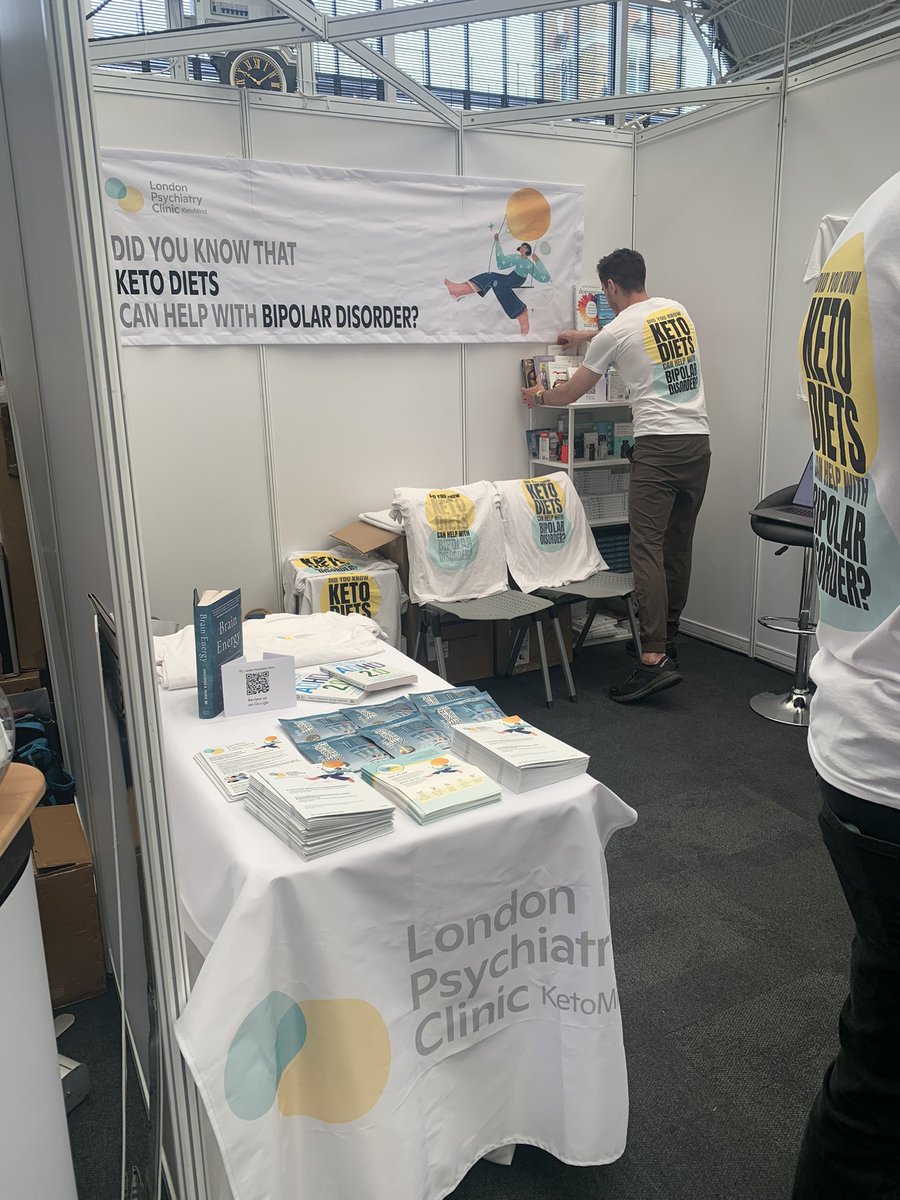 Had a great weekend with the @LDN_Psychiatry promoting the #ketomind programme at the @HOsummit. Lots of interest in the treatment of psychiatric conditions with ketogenic metabolic therapy. Many #brainenergy book giveaways too! #metabolicpsychiatry #nutritionalpsychiatry