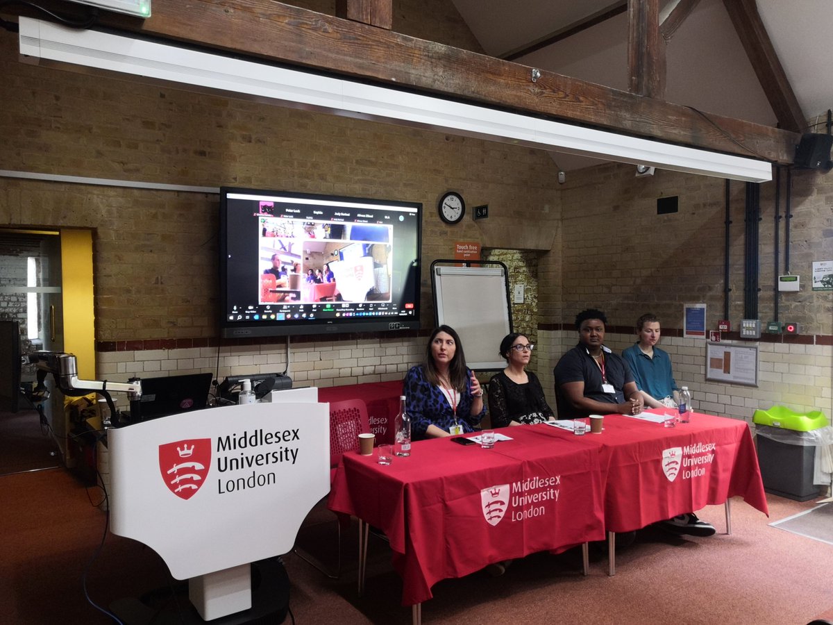 We are very grateful to @Trish_Jackman for sharing insights and findings (research project funded by <a href="/NetworkSmarten/">Student Mental Health Research Network</a>) at our seminar last week. Trish spoke about support strategies implemented at induction and the need for the supervisors' role to be about guiding and not fixing