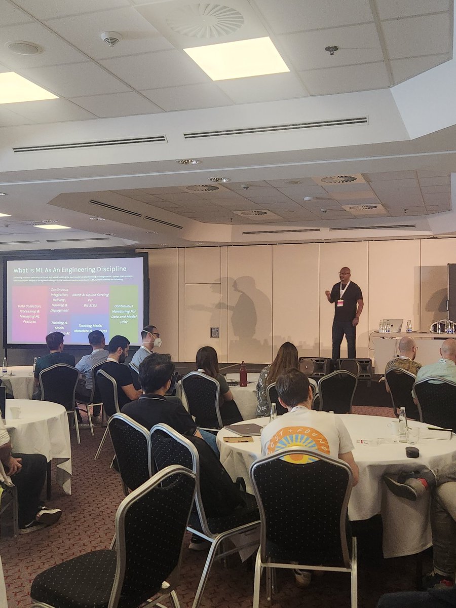 mlconference's tweet image. #MLstrategy day is going strong with #VinayNarayana at #mlcon #munich!