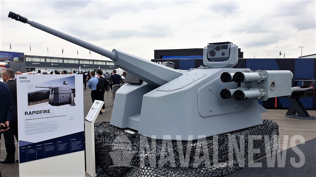 .@NexterKNDS and @ThalesDefence introduce at #ParisAirShow a new version of the RAPIDFire naval gun system / CIWS featuring four Lightweight Multirole Missiles (LMM)