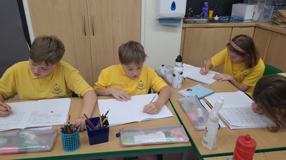 BellfieldPS's tweet photo. We are planning investigations in year 6 this afternoon thinking about how shadows change throughout the day.
#bellfieldscience https://t.co/kGkmHHkEdU