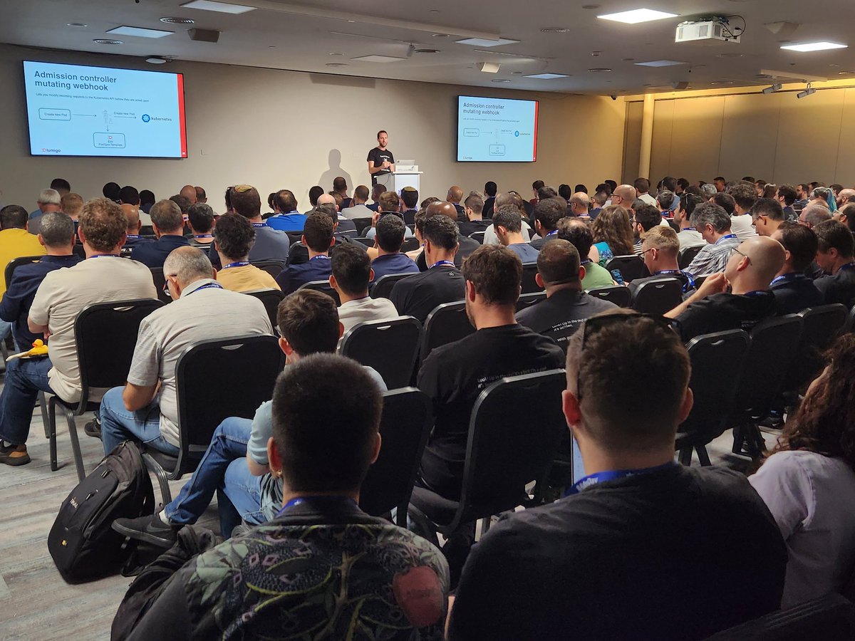 instrumenting apps for #distributedTracing is a pain. Here's how to build a #Kubernetes Operator to automate it: adding tracers to the containers, activating them and auto-injecting them to pods - <a href="/orrwein/">Orr Weinstein</a>, VP Product <a href="/Lumigo/">Lumigo</a> , at #kubeday Israel