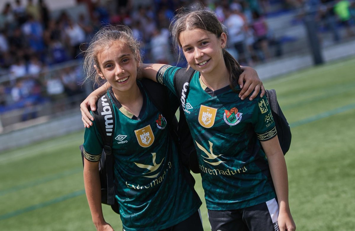 😍 Nuestras peques han participado en la 🏆COPA ALEVÍN FEMENINA disputada este domingo en 📍Barcarrota.

🏆 Las campeonas fueron las pacenses que se impusieron al @FeminasDBFC por 1️⃣-0️⃣ en la gran final. 

Las nuestras a seguir creciendo y disfrutando del fútbol ¡OS QUEREMOS! 💚