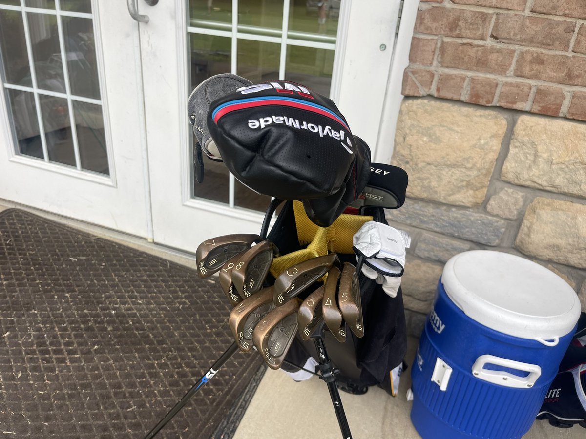 Jjsnider67's tweet photo. The early favorite on the betting line for #camperoftheweek @golfacademypr #iseeya #BeCu https://t.co/kwGOCoXpRa