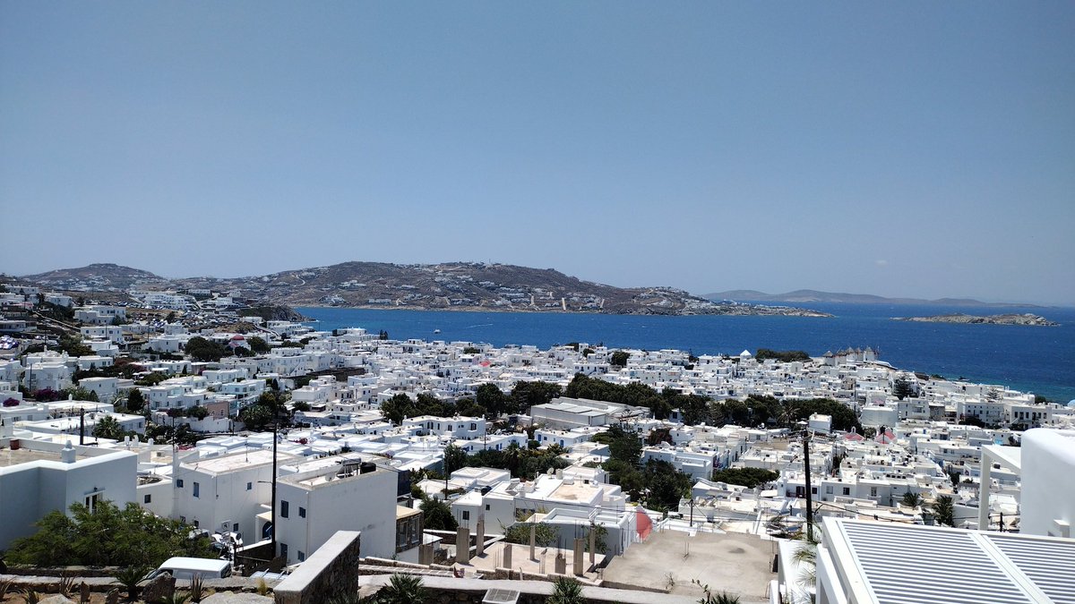 Hello #twitterverse. A beautiful sunny day from Mykonos. 😎☀️😍