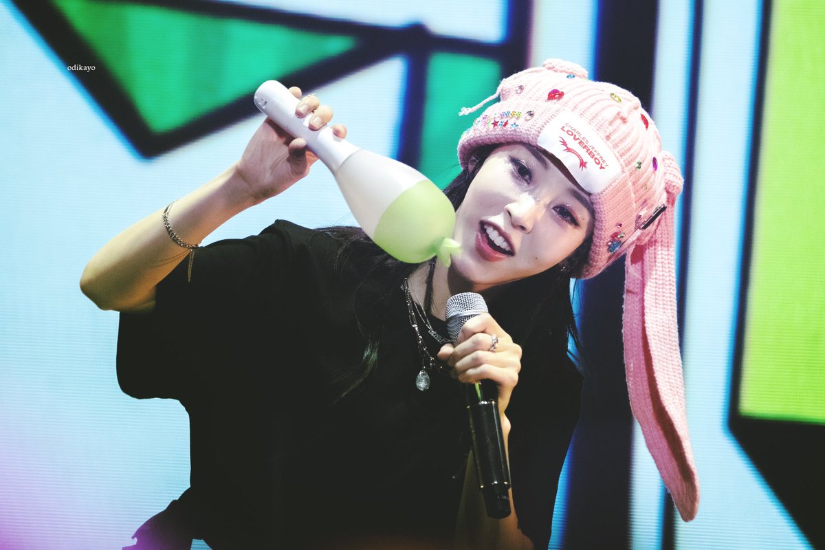 odikayoo's tweet photo. 우리 마마무가 무대위에 있을면 우리 무무들 꼭! 무봉으로 응원해줄거야! 
앞으로도 부탁할게요 마마무 덕분에 행복해💚

#MAMAMOO #무무 
#9TH_ANNIVERSARY
#마마무와_무무는_영원한_친9 https://t.co/duxq3p37BF
