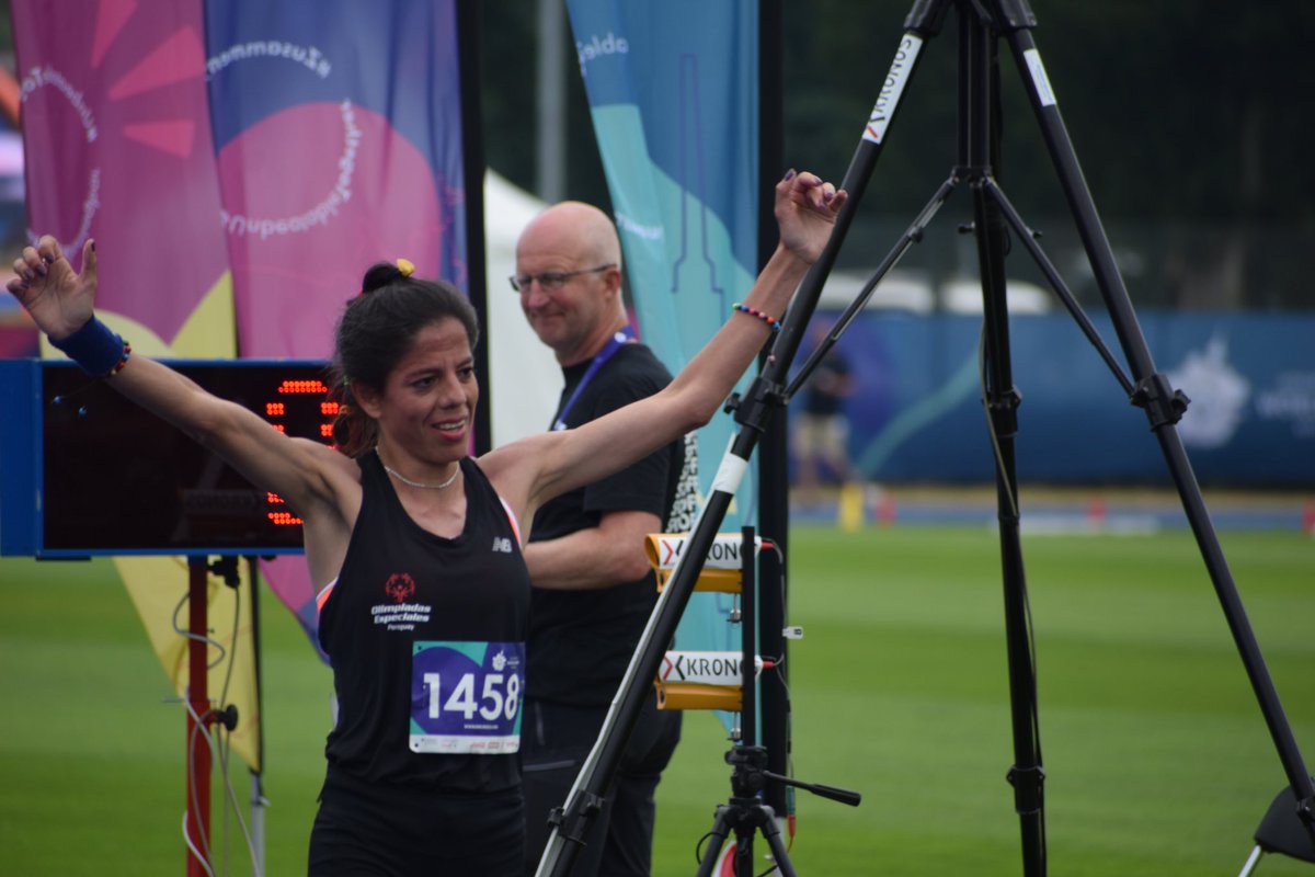 DiegoGaleanoH's tweet photo. Paraguay es oro🥇en #Berlin 

Nuestra atleta @oep_paraguay 🇵🇾, Mónica Prieto, se alzó con la  primera medalla de oro para la delegación en los @SOWG_Berlin2023🇩🇪🥳

Felicidades, Mónica!! 🤩

#ElDeporteNosUne🤝 https://t.co/nkAD7nLif9