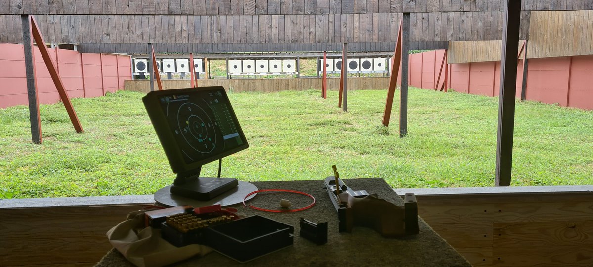olympicpistol's tweet photo. And now 25m pisrol training to finish the day :) The range if ASTir Creil is amazing. All distances have now the SIUS electronic targets for the Olympic Games i #Paris2024 #sius #25mpistol https://t.co/18nw4kr3re
