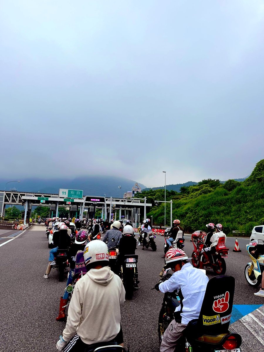 r03111999's tweet photo. 昨日は殺悪羅會ツーリング来てくださった方ありがとうございました🙇🐨

初高速ツー主催、色々反省点だらけ😩
手伝ってくれた人達にほんと感謝です😭

次回もよろしくお願い致します🐨(未定)

 #殺悪羅會 
 #まだまだこれから https://t.co/3guo6cEn4h
