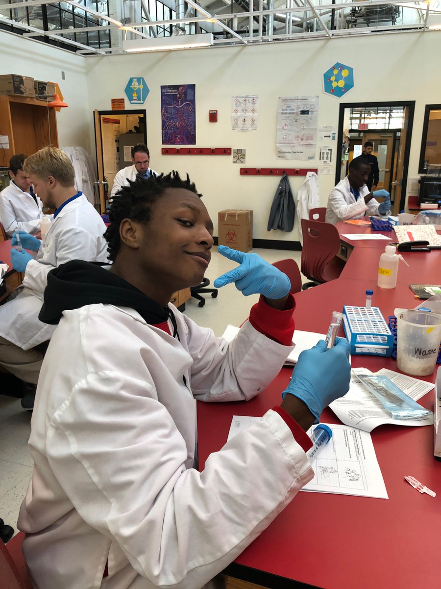 Did you know that only 36% of high school students are prepared for college-level science courses? Mentoring can help change that. #STEMeducation #MentoringMondays