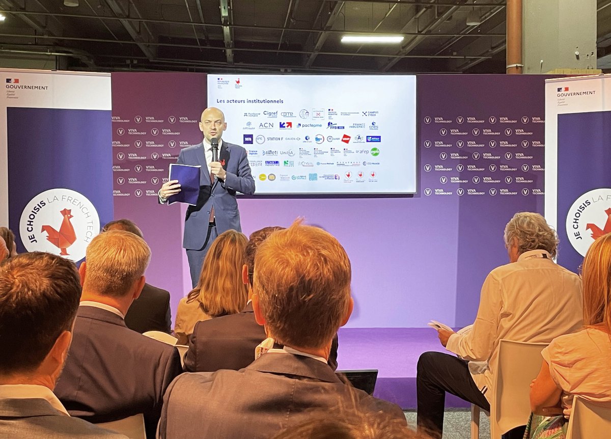 FFBatiment's tweet photo. Lors de @VivaTech, le ministre @jnbarrot a présenté le plan "Je choisis @LaFrenchTech" pour ↗️ les commandes publiques et privées auprès des #startups d'ici 2027 et obtenir 500 partenaires d'ici fin 2023. 
👉 La FFB s’engage dans cette initiative en tant qu’acteur institutionnel. https://t.co/JYuFFjAEnT