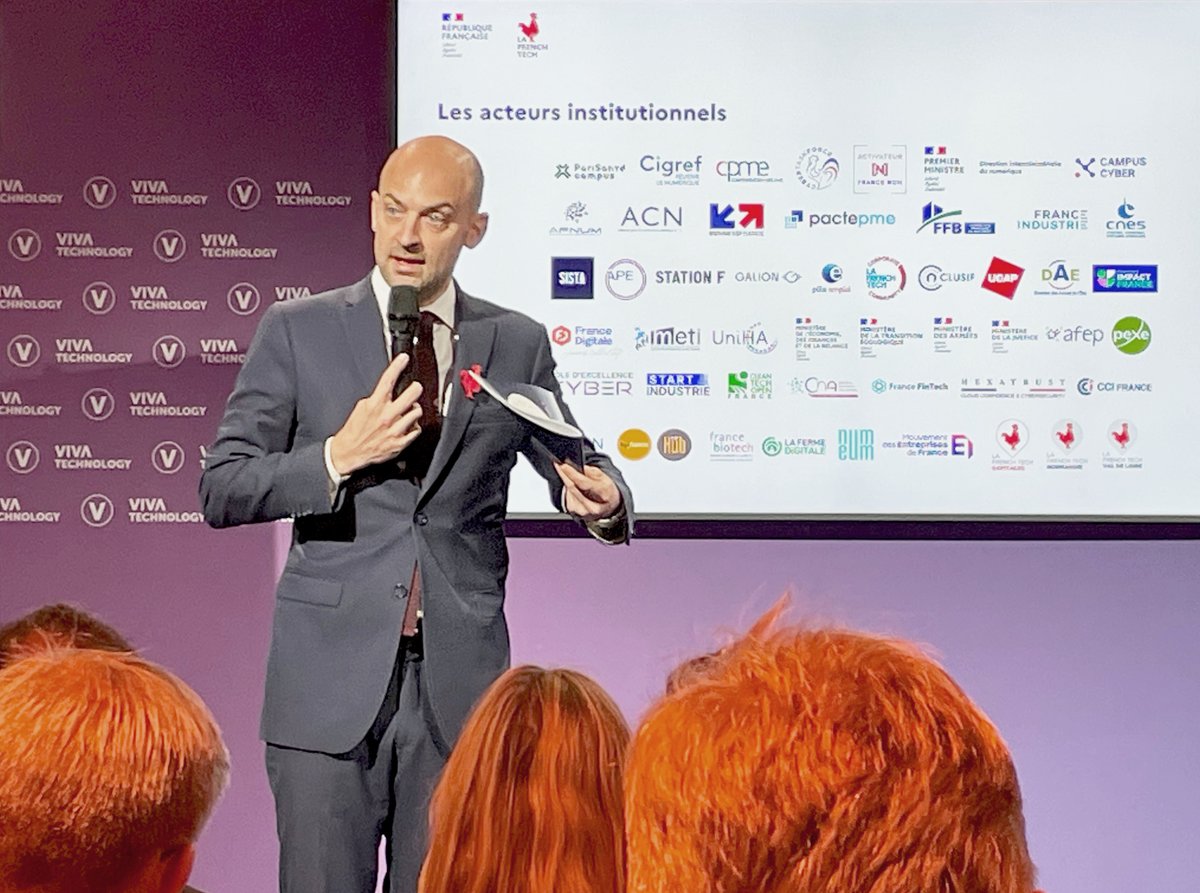 FFBatiment's tweet photo. Lors de @VivaTech, le ministre @jnbarrot a présenté le plan "Je choisis @LaFrenchTech" pour ↗️ les commandes publiques et privées auprès des #startups d'ici 2027 et obtenir 500 partenaires d'ici fin 2023. 
👉 La FFB s’engage dans cette initiative en tant qu’acteur institutionnel. https://t.co/JYuFFjAEnT
