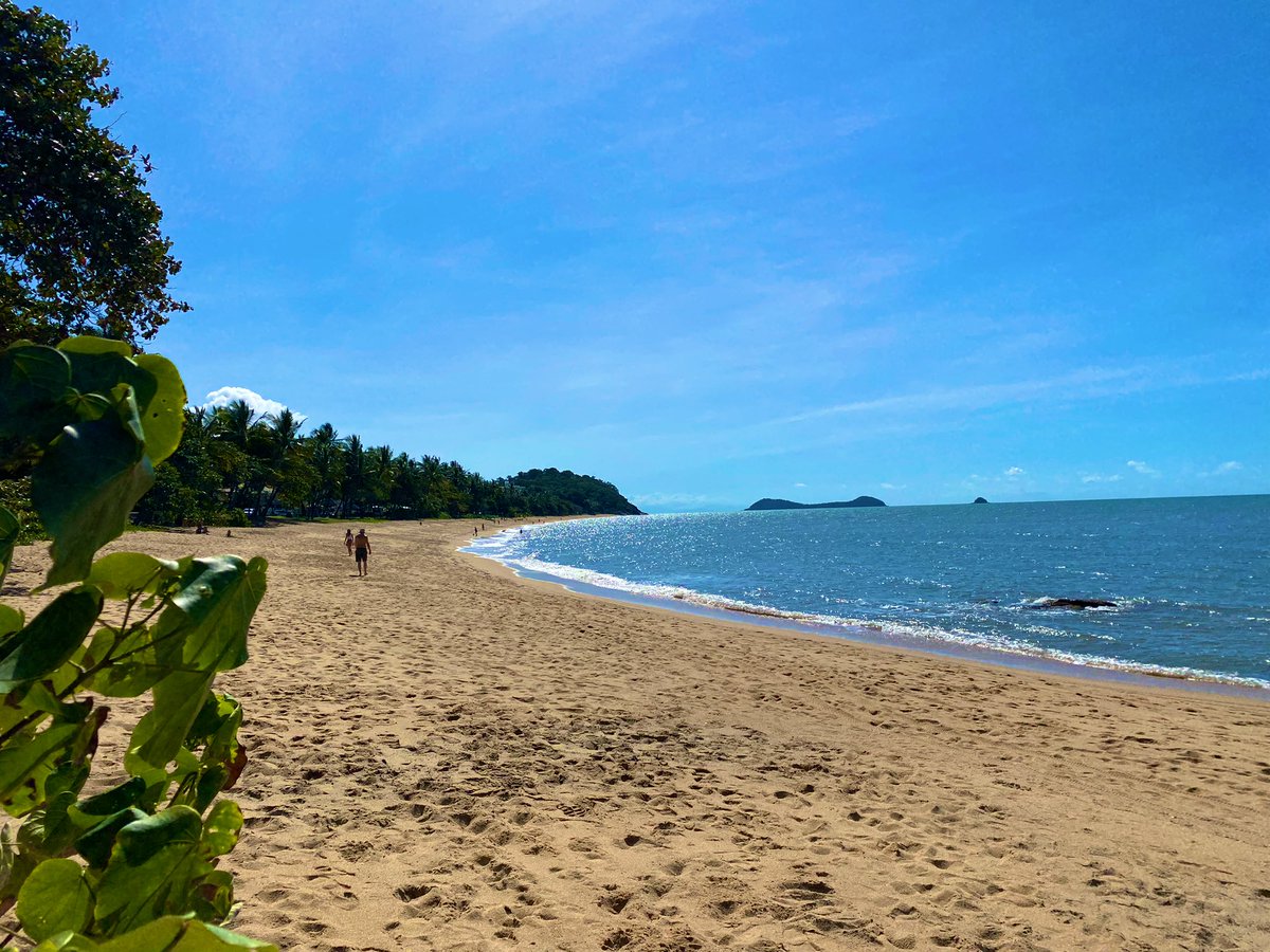 gosia_bal's tweet photo. Australian adventure day 1 #TrinityBeach #QLS 27degrees C water temp 25.2degrees C - 14 degrees in Cornwall 🤣 @PUNC14 #ToppingUp 😉 @TrinityBeachFNQ @VisitCairns @fnqtrinitybeach @FloridianCreat1 @ThePhotoHour @StormHour @HarmonyMindBody @cairnsweather1 @cairnsweather https://t.co/BnLXfjddGT