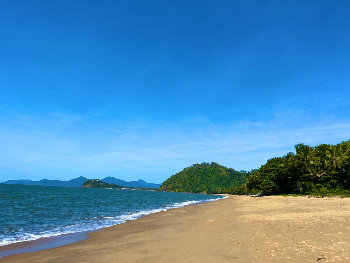 gosia_bal's tweet photo. Australian adventure day 1 #TrinityBeach #QLS 27degrees C water temp 25.2degrees C - 14 degrees in Cornwall 🤣 @PUNC14 #ToppingUp 😉 @TrinityBeachFNQ @VisitCairns @fnqtrinitybeach @FloridianCreat1 @ThePhotoHour @StormHour @HarmonyMindBody @cairnsweather1 @cairnsweather https://t.co/BnLXfjddGT