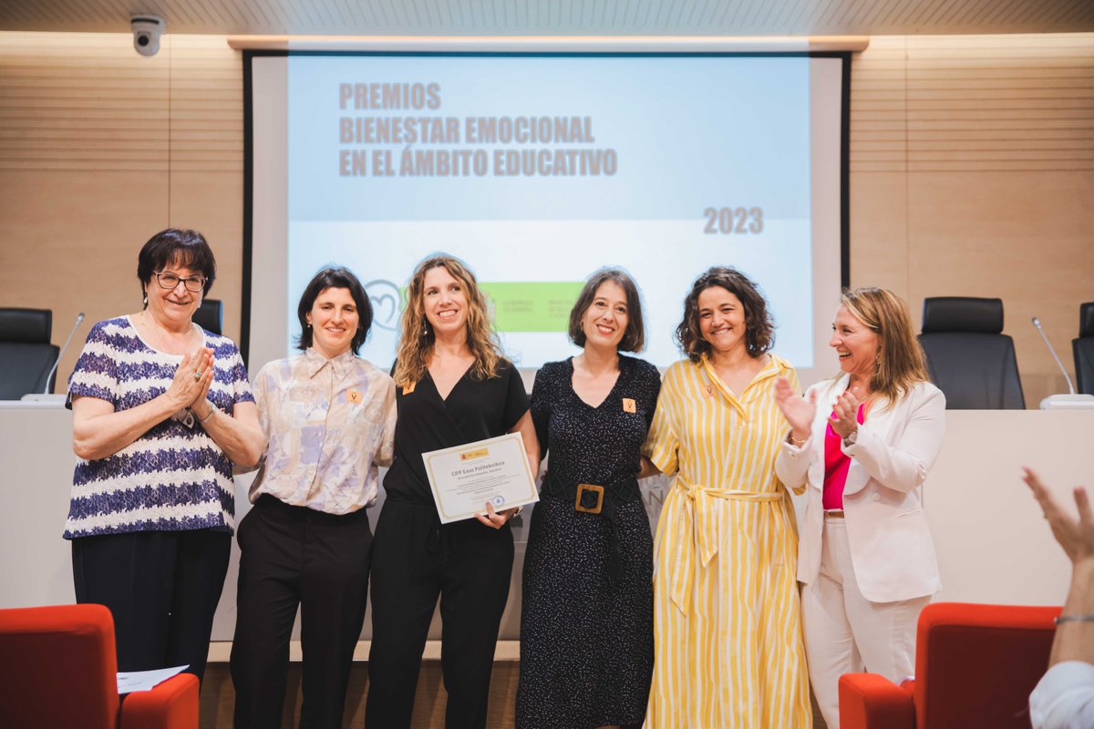 👧👦Estamos muy contentos porque hoy hemos celebrado la primera entrega de los Premios de Bienestar Emocional en el Ámbito Educativo.

🟢¡Enhorabuena a los 30 centros educativos galardonados!

educacionyfp.gob.es/prensa/actuali…