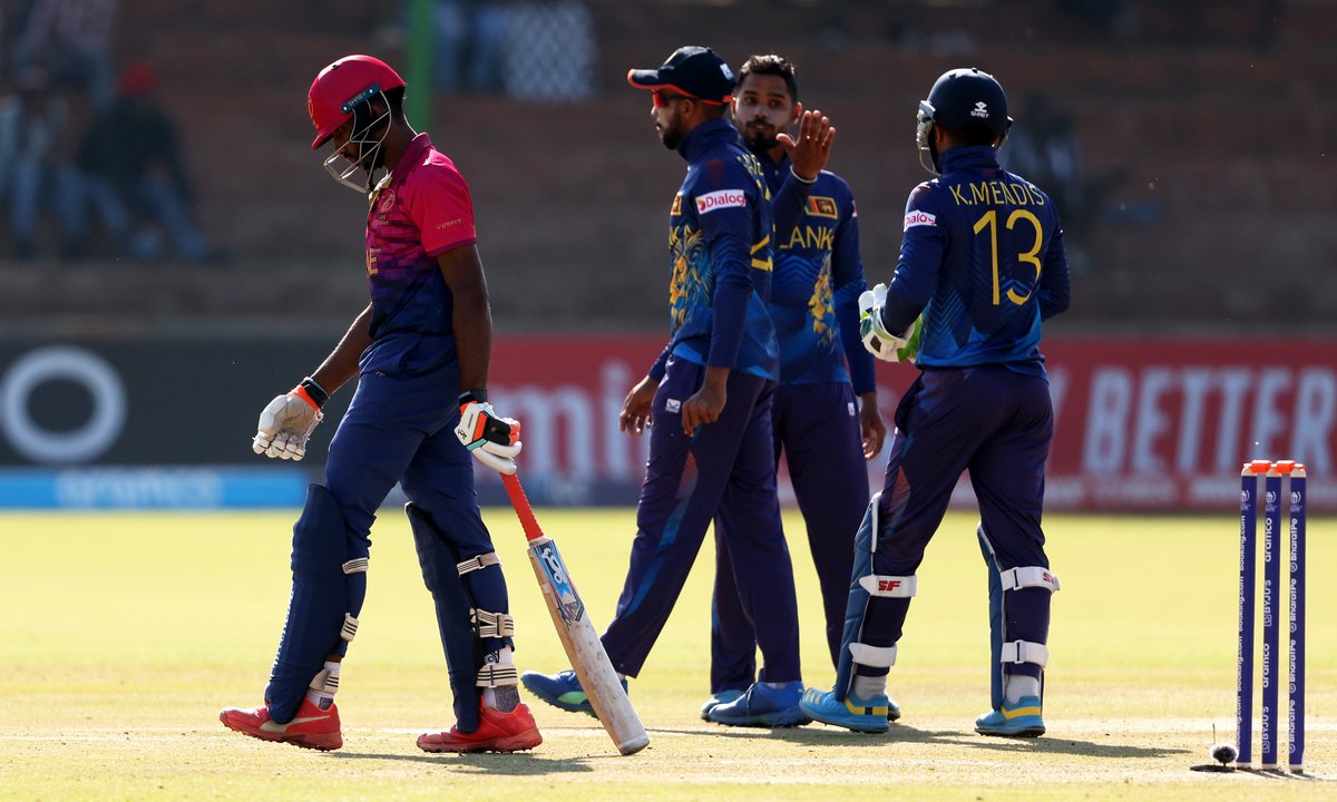 UAE have lost half their side with the Sri Lankan spinners working their magic 👊

#CWC23 | #SLvUAE | 📝: bit.ly/3Jg54gk