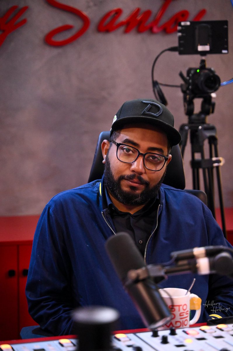 Esto no es radio tweet media