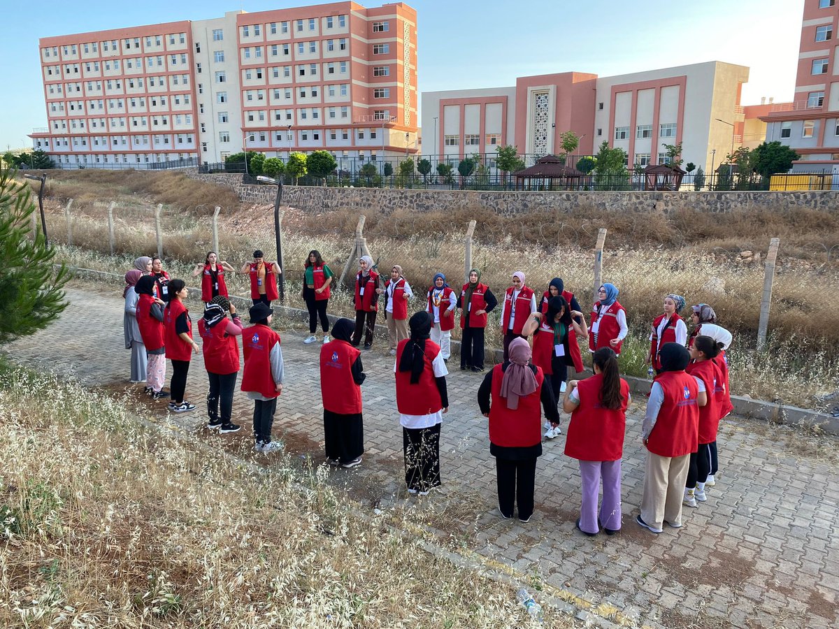 DamlaVolunteers's tweet photo. 150. DÖNEM  ATEŞİNDE SERİNLİK KUYUSUNDA ESENLİK SAKLAYAN DİYAR #ŞANLIURFA 
2.Gün💦 https://t.co/cAhdOUiEa6