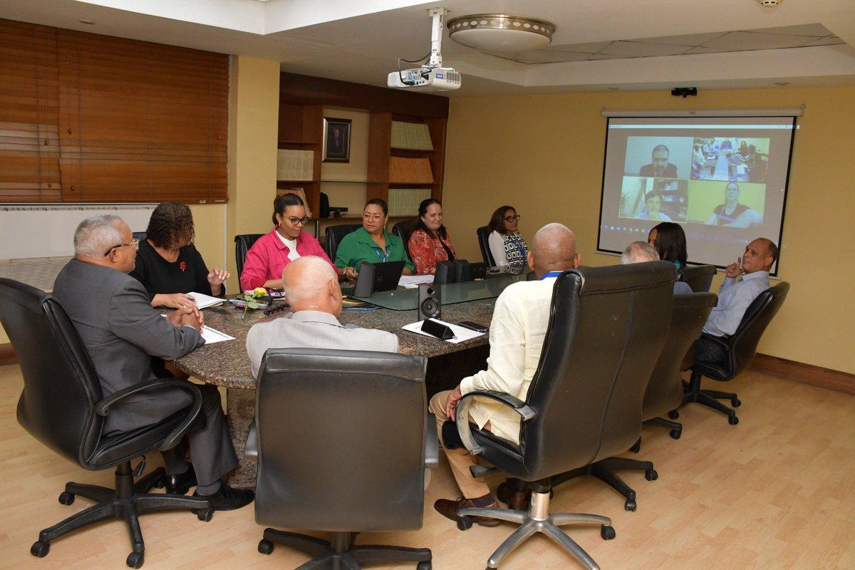 OnapiRD's tweet photo. ONAPI, recibió la Presidencia Pro-Témpore del Programa PROSUR-PROSUL, por parte del Sr. Joel Talavera, Dir. Gral. de la DINAPI, quien le hizo entrega formal al Dr. Salvador Ramos, Director General de ONAPI.
#ONAPI
#PropiedadIndustrial
#PROSUR
#EstamosCambiando https://t.co/QIKYj2rNuI