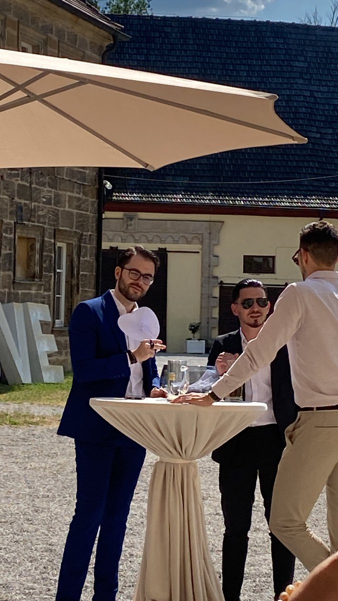 Hey twitter, hope you'll have a lovely day 😉