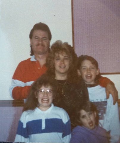 Ashlea_Doyle's tweet photo. 26 years ago you closed your eyes on Earth &amp; opened them in Heaven! Dad, I miss you every single moment of every single day! Today is my least favorite day of the year as it reminds me yet again of what I no longer have. One of my most precious best friends! 😔💔 https://t.co/YDDrVdd7QD