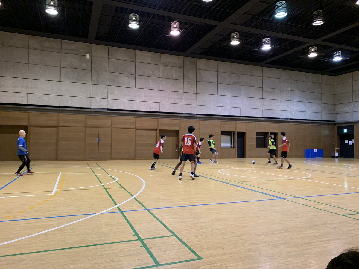 練習試合 @ 渋谷区文化総合センター大和田
vs 個サルチームの皆さん

◥◣今日のテーマ◢◤
「ゾーンDF」

今日はZeroTOKYOユニフォームでの記念すべき初試合でした！
個サルチームの皆様、本当にありがとうございました！

#ZeroTOKYO #フットサル #渋谷区文化総合センター大和田 #対戦相手募集中