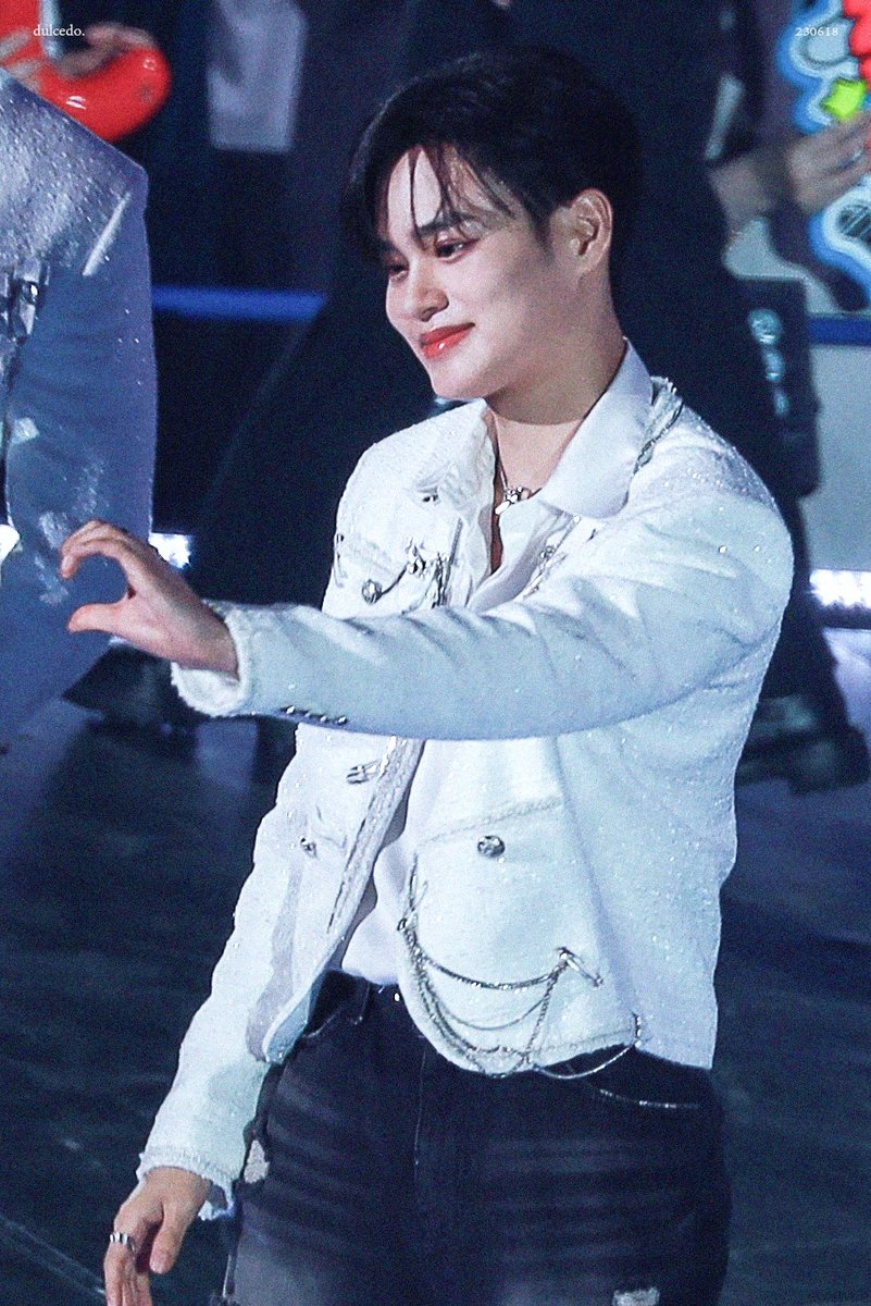 dulcedo_pic's tweet photo. 230618 드림콘서트 일본

#에이비식스 #AB6IX #이대휘 https://t.co/1WjvdOL0i8
