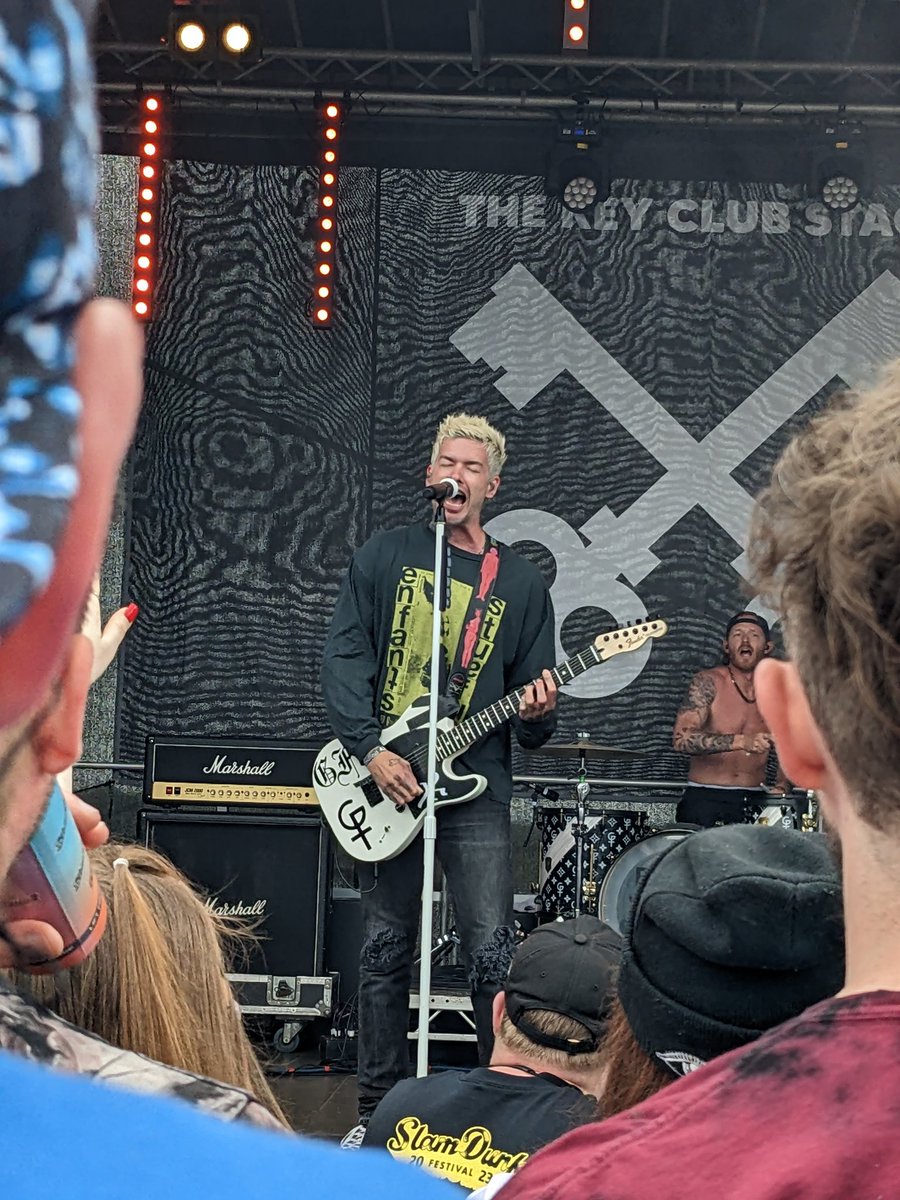 RachyPenguins's tweet photo. Had a great time watching @girlfriendsxo at @SlamDunkMusic north https://t.co/L5IdJIyrrf