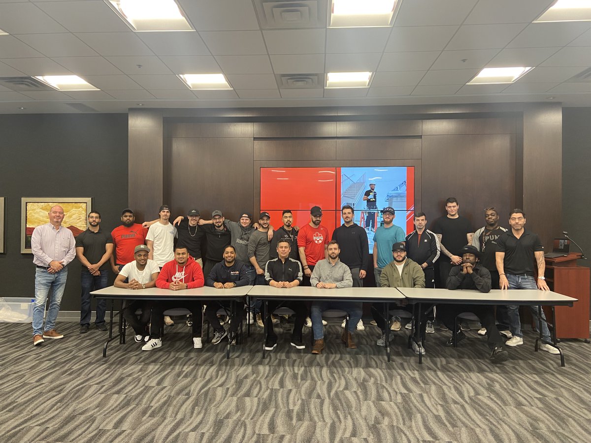 Congratulations to our ADVANCED Acoustic Mechanics!  Top apprentice award recipient:  Quinton McRae with TOP H&amp;S apprentice to Christian Goncalves!