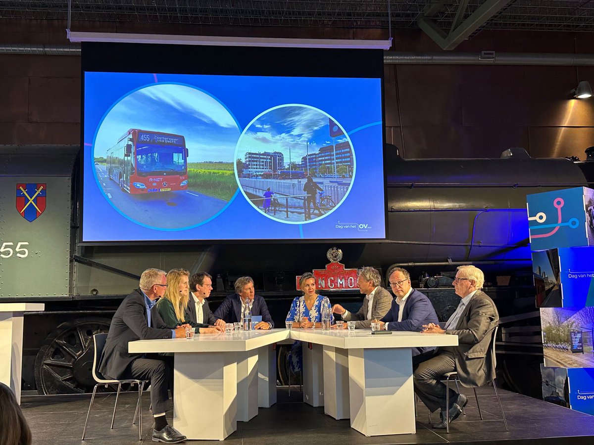 vivianneheijnen's tweet photo. Vandaag sprak ik op de Dag van het OV in het Spoorwegmuseum over de belangrijke rol van openbaar vervoer. En goed ov is essentieel want het zorgt ervoor dat je naar alle windstreken van Nederland kunt reizen en dat iedereen kan meedoen.🚉 https://t.co/A1zpPiQfqP