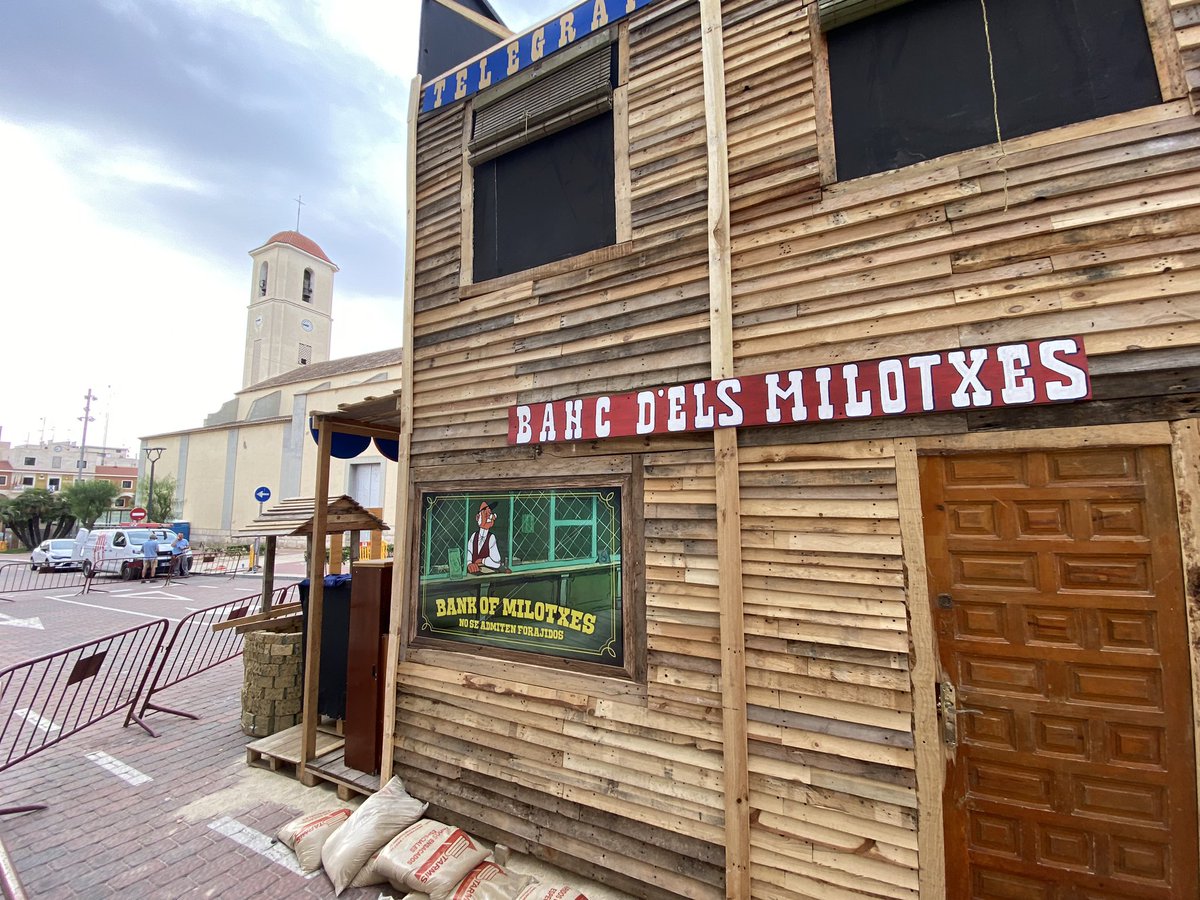 JoseLSaezPastor's tweet photo. Este próximo miércoles pasacalles y exaltación de belleas, además de la inauguración de la hoguera #ElsMilotxes
Os adjunto el programa completo de las fiestas en honor a Sant Joan. #Guardamar #ConcejalíaFiestas @Guardamar_Ayto https://t.co/Bej6Ip3mMu