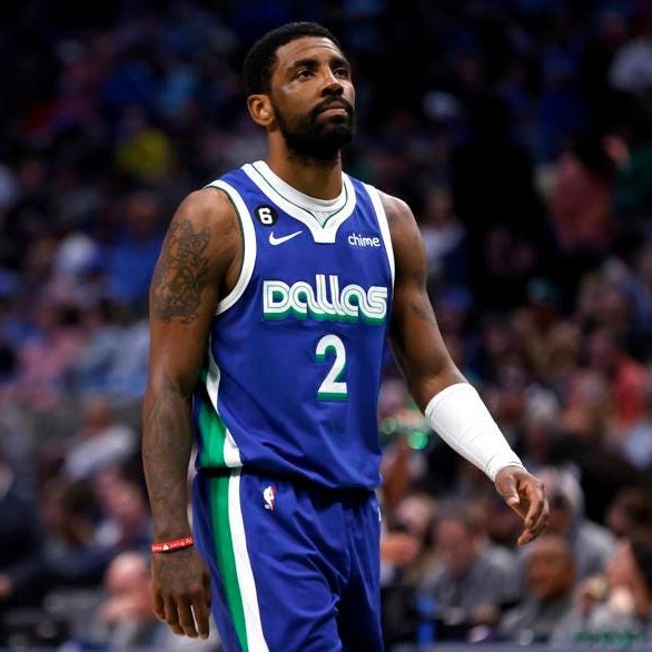 BallMuse23's tweet photo. Who's better right now?

Rt for Kyrie                    Like for Spida https://t.co/feju2IZhAa