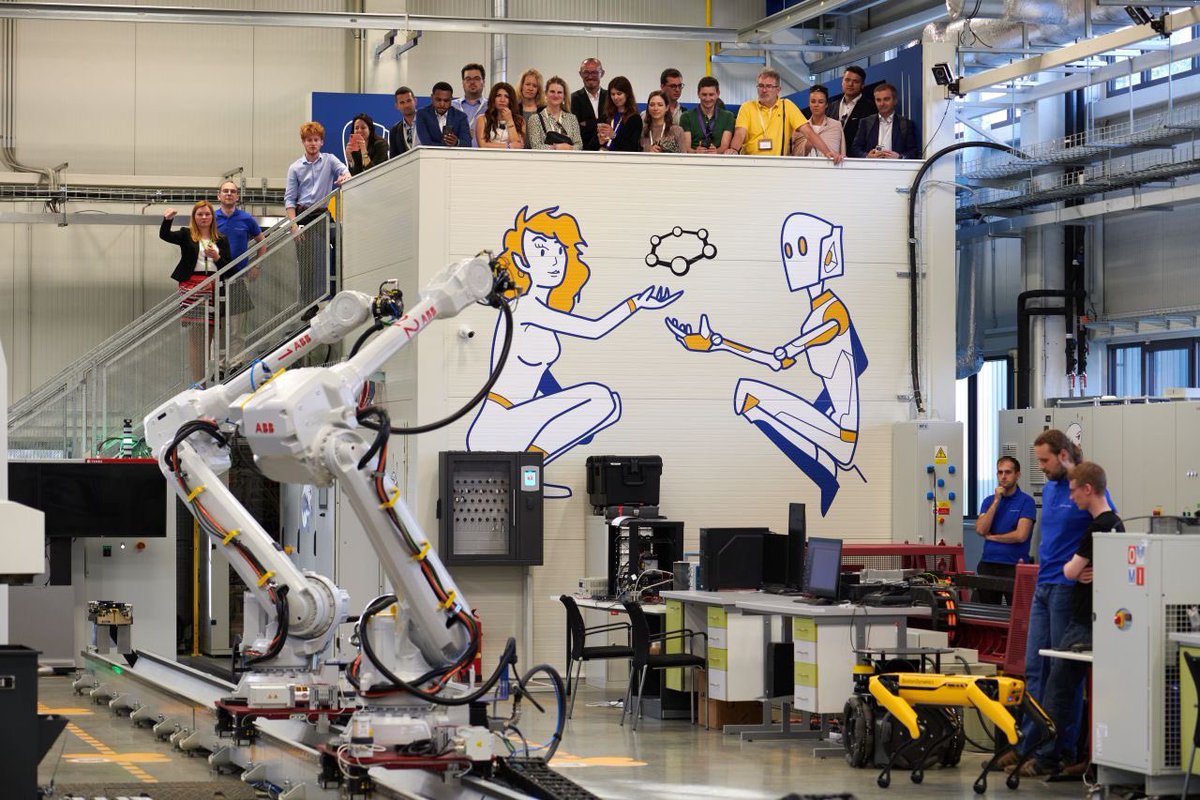 CEITEC_Brno's tweet photo. Over 300 representatives from 27 countries gathered at the EBN Congress to discuss innovation in uncertain times 🗣️ 

As part of the event, we organized guided tour around our @RICAIP_EU Testbed Brno and unveiled fort the 1st time robotic dog "Spot" by @BostonDynamics 🦾 https://t.co/bKf0I1tIvD