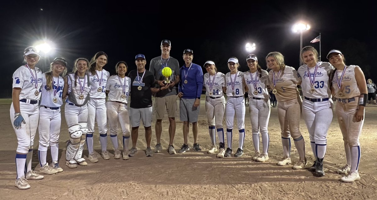 jags_fastpitch's tweet photo. Father’s Day 2023 Recap:

Lots of Jags picking up gifts at the “hardware store”: 

🥎 16U O-Town Brawl CHAMPS 🏆

🥎 18U O-Town Brawl Runner Up 🏅

🥎 14U White Seymour Smash Runner Up 🏅

🥎 10U Black O-Town Brawl Runner Up 🏅 https://t.co/GZhy0XIYdp