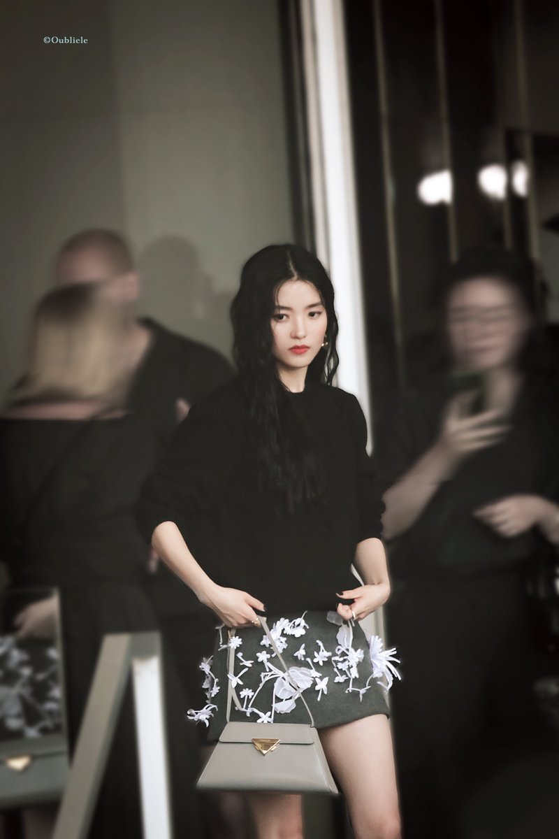 oubliele404's tweet photo. 230618 김태리 PradaSS24 in Milan
#김태리 #kimtaeri
#PradaSS24 #PradaPeople https://t.co/bEJSQ0iHde