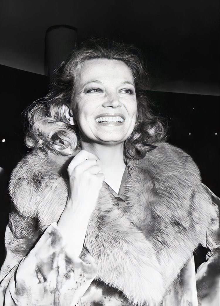 Happy birthday to Gena Rowlands there s no one like her 