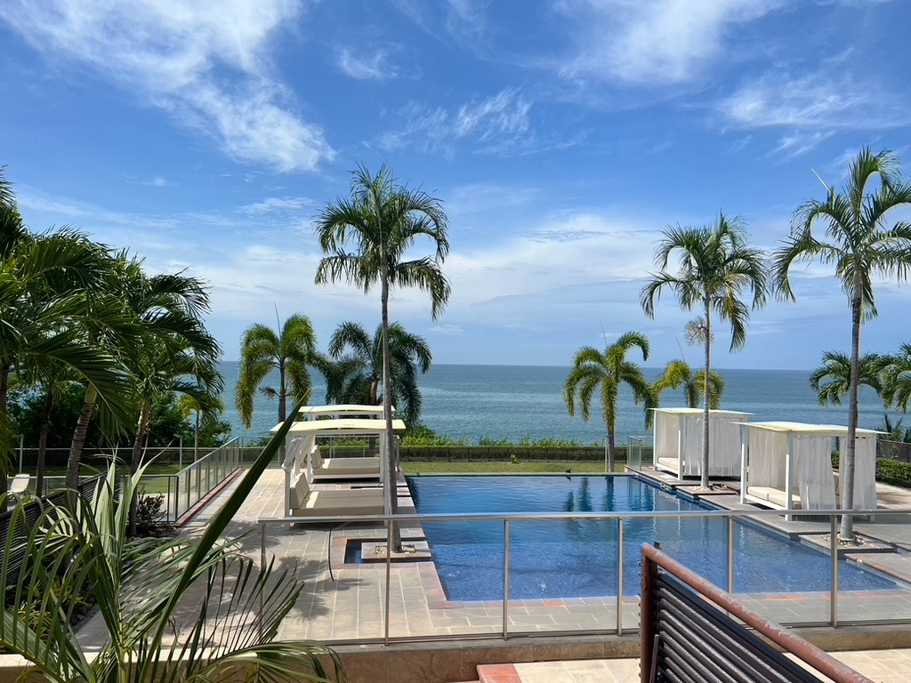 BuyMePanama's tweet image. Paradise awaits at The Palms at El Palmar 🏝️! Secure pre-construction units at unbeatable prices. Ideal for families & fur babies 🐾 with sprawling 1st floor terraces. Text 📱+507 6550 8812 for a FREE tour. Don't miss out! #PanamaPacificaRealty #PreConstruction #PanamaRealEstate
