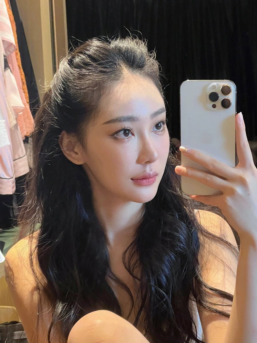 Good morning. It's a new week.